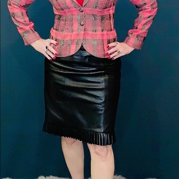 Size 8 - Madras Fine Leather Skirt in Black